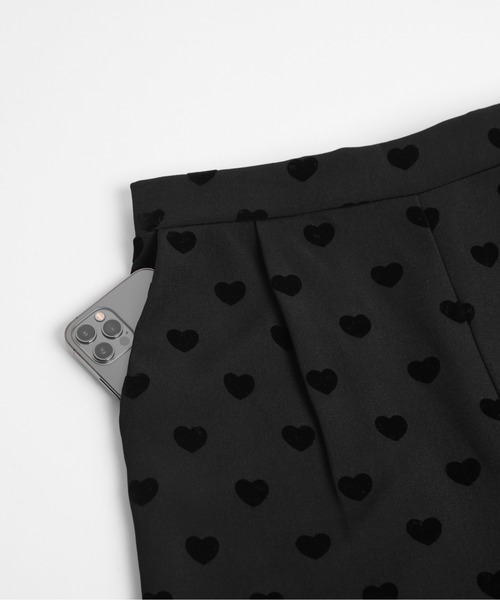 SUGAR BISKET（シュガービスケット）の「ドットテーパードパンツ（その他パンツ・レディース・ドット/ブラック系・L/M）」の4枚目の写真