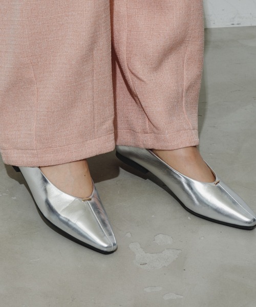 Aunt Marie's（アントマリーズ）の「メタルポイントフラットパンプス（パンプス・レディース・シルバー/アイボリー/ブラック・S/M/L）」の15枚目の写真