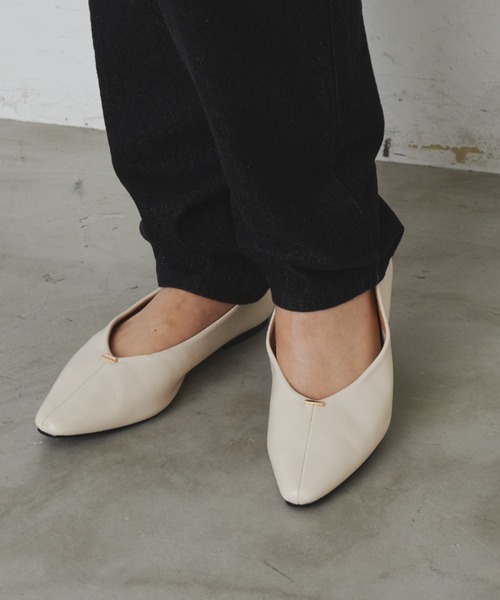 Aunt Marie's（アントマリーズ）の「メタルポイントフラットパンプス（パンプス・レディース・シルバー/アイボリー/ブラック・S/M/L）」の19枚目の写真