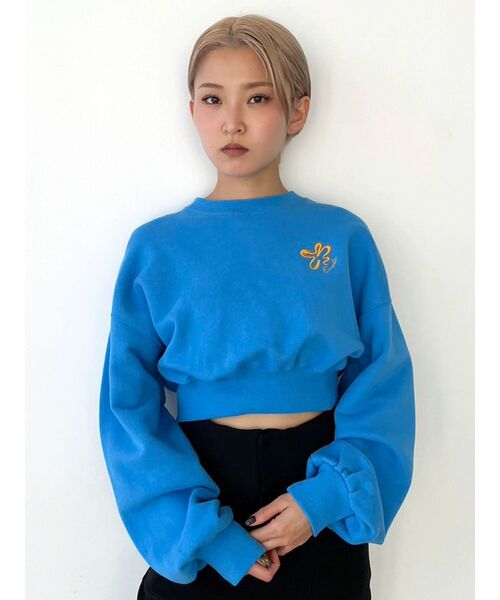 EMODA（エモダ）の「EMフラワーショートスウェット（スウェット・レディース・グレー/ブラック/ブルー・FREE）」の3枚目の写真