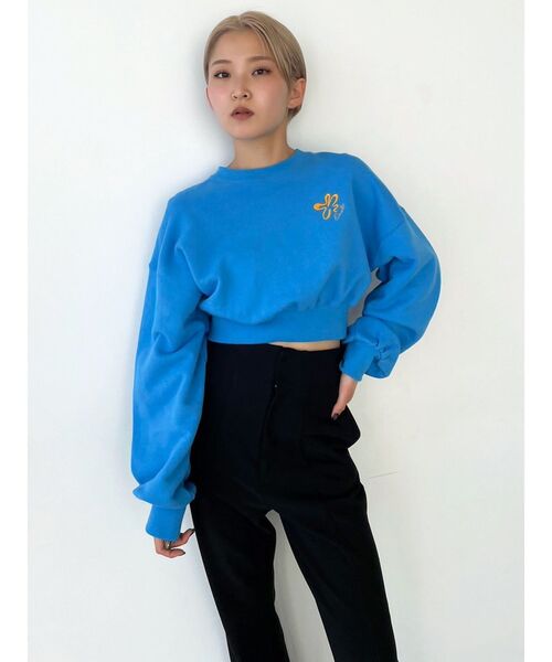 EMODA（エモダ）の「EMフラワーショートスウェット（スウェット・レディース・グレー/ブラック/ブルー・FREE）」の8枚目の写真