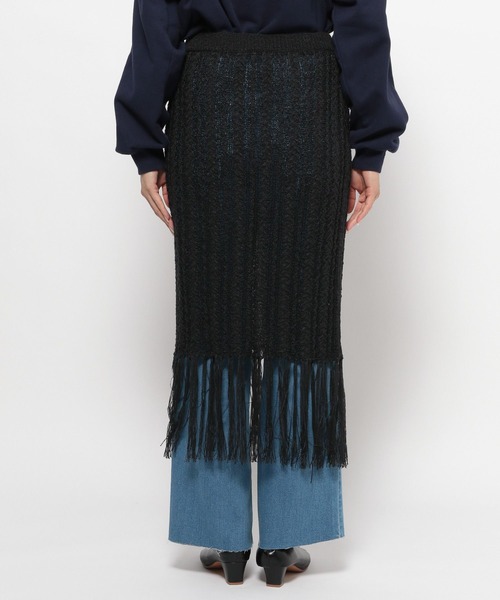 LEPSIM（レプシィム）の「7ゲージフリンジニットスカート　994288（スカート・レディース・ブラック/オフホワイト・FREE）」の9枚目の写真