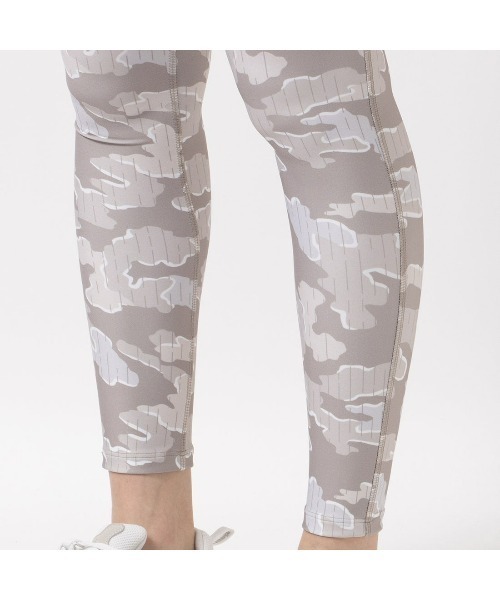 Reebok(リーボック)の「トレーニング カモ タイツ / ID TRAIN CAMO TIGHT(レギンス/スパッツ・レディース・ベージュ/ブラック・LARGE/MEDIUM/SMALL/XX-LARGE/X-LARGE/X-SMALL)」の12枚目の写真