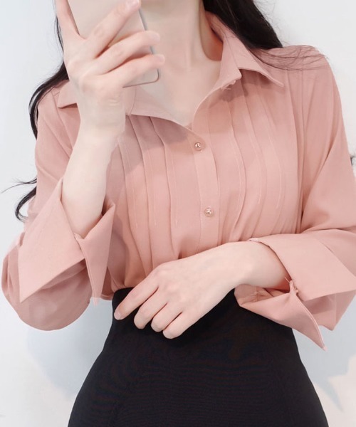 VIVID LADY(ビビッドレディー)の「ピンタックゴールドボタンシャツブラウス(シャツ/ブラウス・レディース・アイボリー/ピンク/ブラック/スカイブルー・FREE)」の4枚目の写真