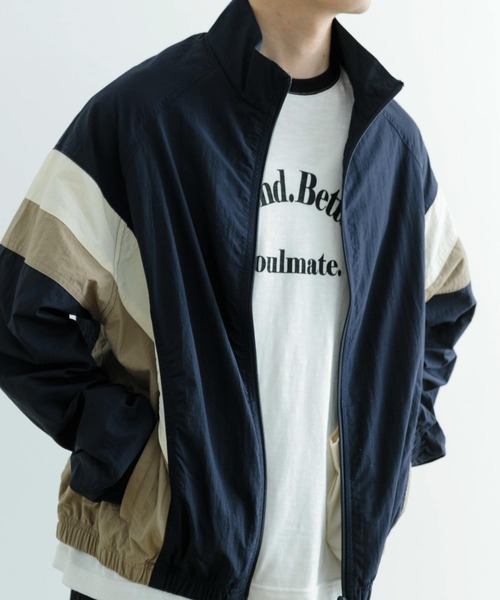 ITEMS URBANRESEARCH(アイテムズ アーバンリサーチ)の「配色キリカエ ナイロン トラックジャケット(ブルゾン・メンズ・ブラック/ネイビー・MEDIUM/LARGE)」の14枚目の写真