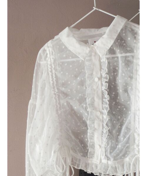 merry jenny（メリージェニー）の「【WEB限定】flowerシアードロストショートブラウス（シャツ/ブラウス・レディース・オフホワイト/ブラック・FREE）」の3枚目の写真