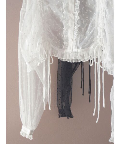 merry jenny（メリージェニー）の「【WEB限定】flowerシアードロストショートブラウス（シャツ/ブラウス・レディース・オフホワイト/ブラック・FREE）」の4枚目の写真