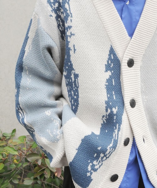 NILWAY（ニルウェイ）の「オーバーサイズスプラッシュカーディガン（カーディガン/ボレロ・メンズ・ホワイト/ブルー/ブラック・LARGE/MEDIUM）」の8枚目の写真