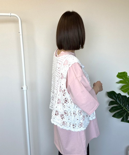 CRB（シーアールビー）の「リボンレースかぎ編みベスト（ベスト・レディース・ブラック/オフホワイト/アイボリー・F）」の4枚目の写真