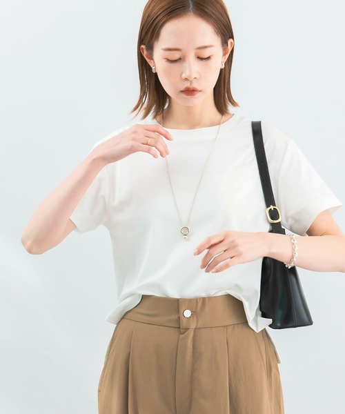 URBAN RESEARCH ROSSO WOMEN(アーバンリサーチ ロッソ)の「サイドスリットショートTシャツ(Tシャツ/カットソー・レディース・オフホワイト/ピンク/グリーン系その他・FREE)」の6枚目の写真