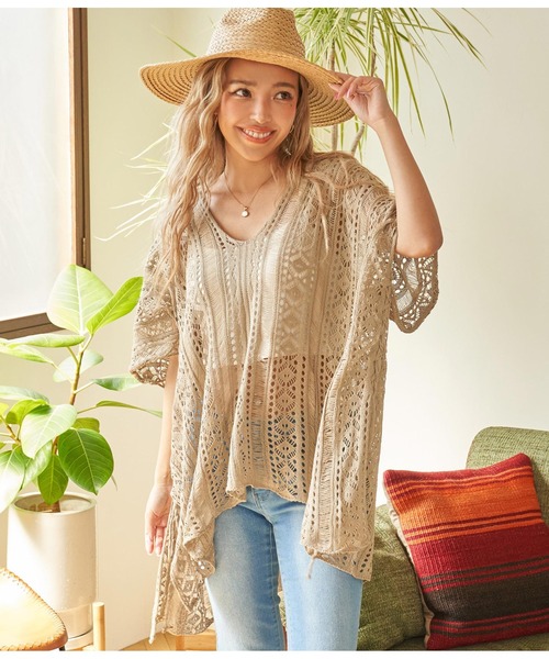 anap mimpi（アナップミンピ）の「クロシェ編み Vネック ポンチョ チュニック（Tシャツ/カットソー・レディース・オフホワイト/ベージュ・FREE）」の10枚目の写真