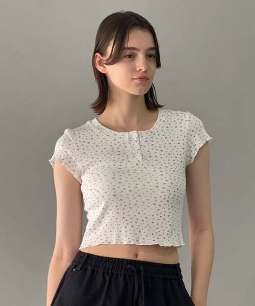 flower t-shirts / 小花柄Tシャツ（Tシャツ/カットソー）｜GIUNON