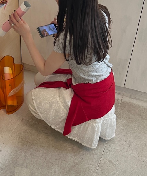 GIUNON（ジウノン）の「flower t-shirts / 小花柄Tシャツ（Tシャツ/カットソー・レディース・ホワイト/グレー・FREE）」の7枚目の写真