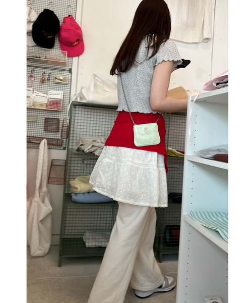 GIUNON（ジウノン）の「flower t-shirts / 小花柄Tシャツ（Tシャツ/カットソー・レディース・ホワイト/グレー・FREE）」の5枚目の写真