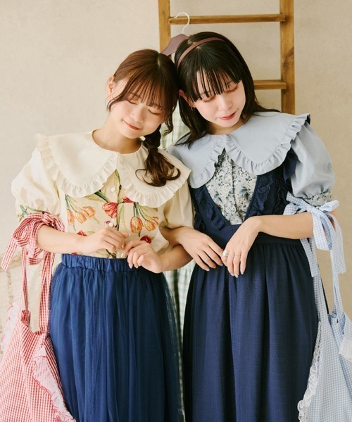 kutir（クティール）の「【クティールとレトロ】ビッグ襟ゴブランブラウス（シャツ/ブラウス・レディース・ブラック/ベージュ/オフホワイト/ブルー・FREE）」の4枚目の写真