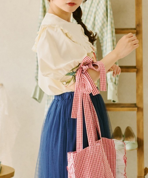 kutir（クティール）の「【クティールとレトロ】ビッグ襟ゴブランブラウス（シャツ/ブラウス・レディース・ブラック/ベージュ/オフホワイト/ブルー・FREE）」の11枚目の写真