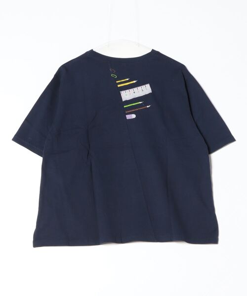 Emago(イマゴ)の「EMAGO 文房具刺繍T(Tシャツ/カットソー・レディース・ホワイト×ピンク/ホワイト/ネイビー・FREE)」の5枚目の写真