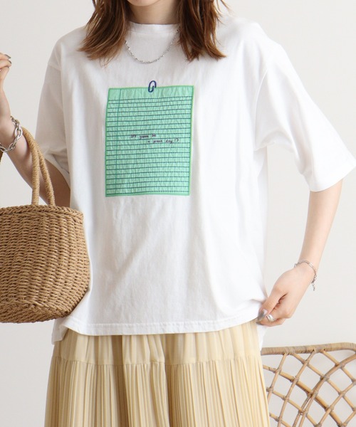 Emago(イマゴ)の「EMAGO 文房具刺繍T(Tシャツ/カットソー・レディース・ホワイト×ピンク/ホワイト/ネイビー・FREE)」の2枚目の写真