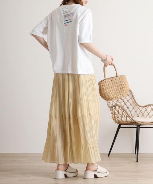 Emago(イマゴ)の「EMAGO 文房具刺繍T(Tシャツ/カットソー・レディース・ホワイト×ピンク/ホワイト/ネイビー・FREE)」の15枚目の写真