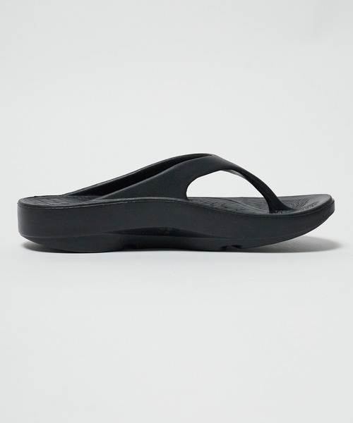 MADDEN(メデン)の「MADDEN/メデン RECOVERY COMFORT THONG SANDAL サンダル(サンダル・メンズ・ブラック・36/37/40/41/42)」の4枚目の写真