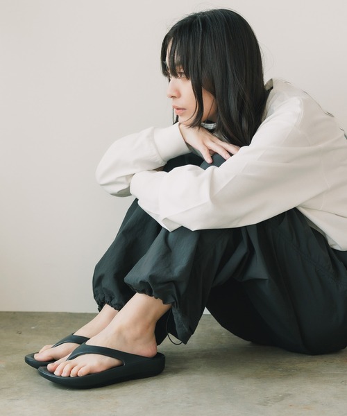MADDEN(メデン)の「MADDEN/メデン RECOVERY COMFORT THONG SANDAL サンダル(サンダル・メンズ・ブラック・36/37/40/41/42)」の5枚目の写真