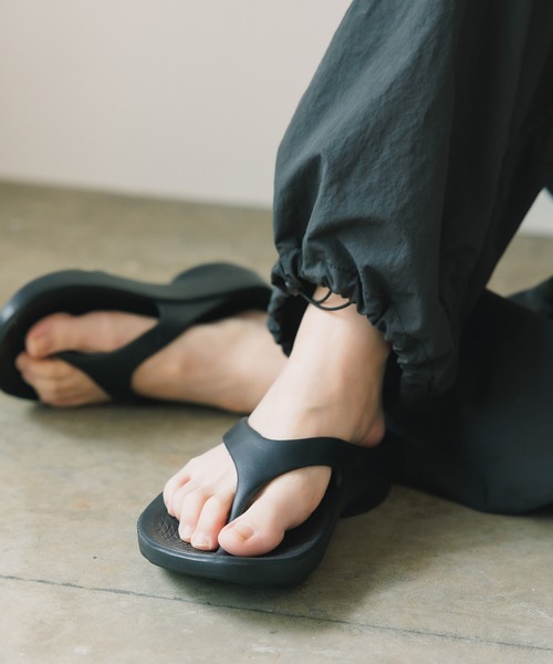 MADDEN(メデン)の「MADDEN/メデン RECOVERY COMFORT THONG SANDAL サンダル(サンダル・メンズ・ブラック・36/37/40/41/42)」の13枚目の写真