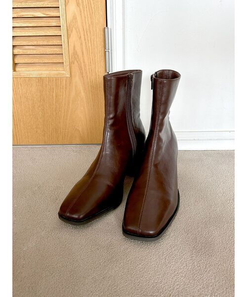 Ungrid（アングリッド）の「スクエアトゥミドル丈ブーツ（ブーツ・レディース・ブラウン/ブラック・L/M/S）」の10枚目の写真