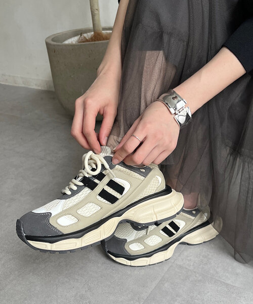 DouDou(ドゥドゥ)の「【WEB限定】DADスニーカー(スニーカー・レディース・グレー・24cm/25cm/23cm)」の1枚目の写真