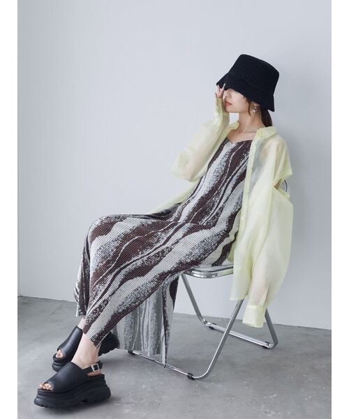 MURUA（ムルーア）の「スニーカーソールレザーサンダル（サンダル・レディース・ブラック/シルバー・23.5/24.5/22.5）」の7枚目の写真