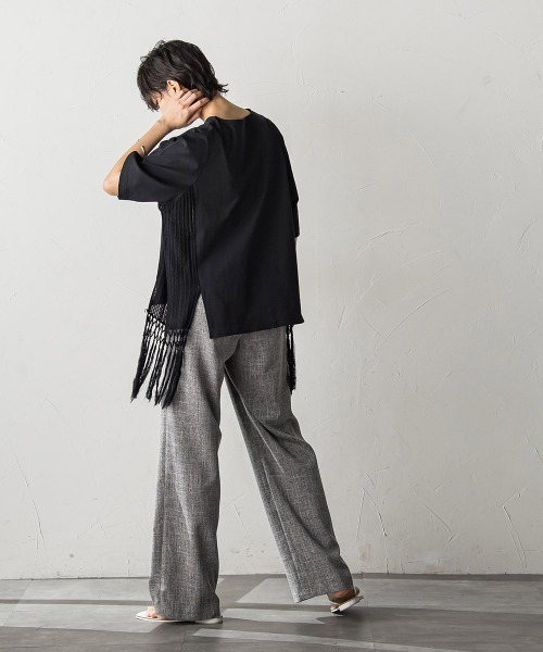 MAYSON GREY(メイソングレイ)の「サイドニットドッキングTシャツ≪手洗い可能≫(Tシャツ/カットソー・レディース・オフホワイト/ブラック・M)」の5枚目の写真