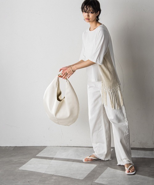 MAYSON GREY(メイソングレイ)の「サイドニットドッキングTシャツ≪手洗い可能≫(Tシャツ/カットソー・レディース・オフホワイト/ブラック・M)」の15枚目の写真