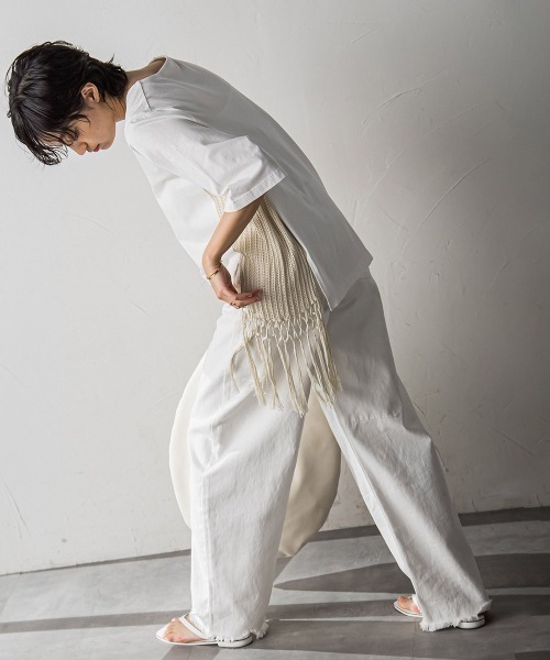 MAYSON GREY(メイソングレイ)の「サイドニットドッキングTシャツ≪手洗い可能≫(Tシャツ/カットソー・レディース・オフホワイト/ブラック・M)」の10枚目の写真