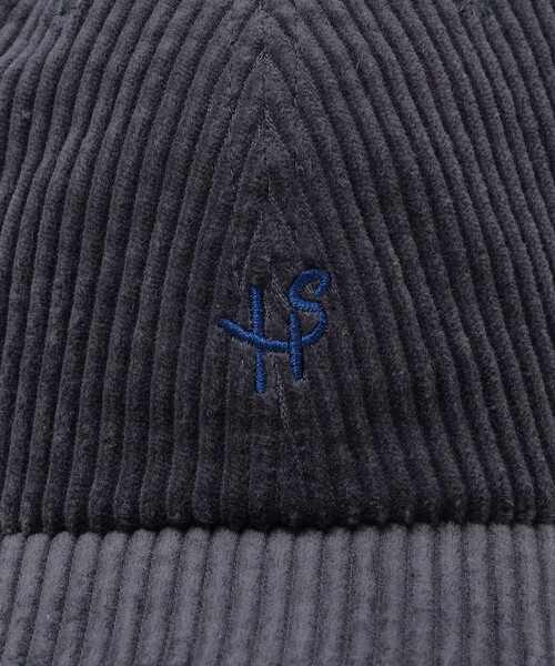 SHIPS（シップス）の「【WEB限定】SHIPS: ワンポイント ロゴ 刺繍 コーデュロイ オーバーフィット キャップ（キャップ・メンズ・ネイビー/ベージュ/グレー/ブラック・ONE SIZE）」の9枚目の写真