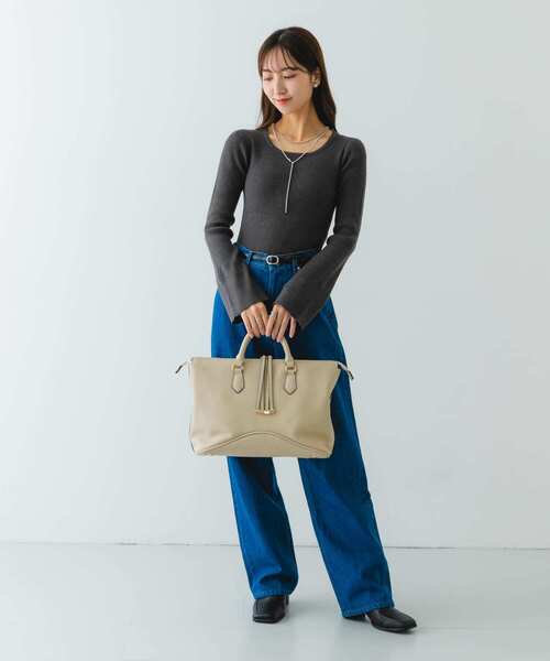 RODE SKO（ロデスコ）の「メタルストラップボストンバッグ（ボストンバッグ・レディース・ブラック/アイボリー/モカ・ONE）」の17枚目の写真