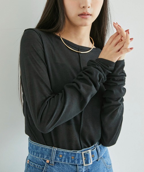 VIS（ビス）の「【洗える】シャーリングスリーブシアーロングTシャツ（Tシャツ/カットソー・レディース・サックスブルー/ブラック/オフホワイト・FREE）」の12枚目の写真