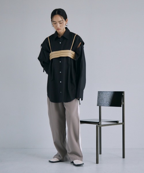 DFFUR.（ディフル）の「コード付きスリットオーバーシャツ（シャツ/ブラウス・レディース・サックスブルー/ブラック/アイボリー・FREE）」の7枚目の写真