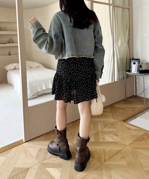 one after another NICE CLAUP（ワンアフターアナザーナイスクラップ）の「カットオフデニムジャケット（デニムジャケット・レディース・ライトブルー/ブラック/ブルー・FREE）」の21枚目の写真