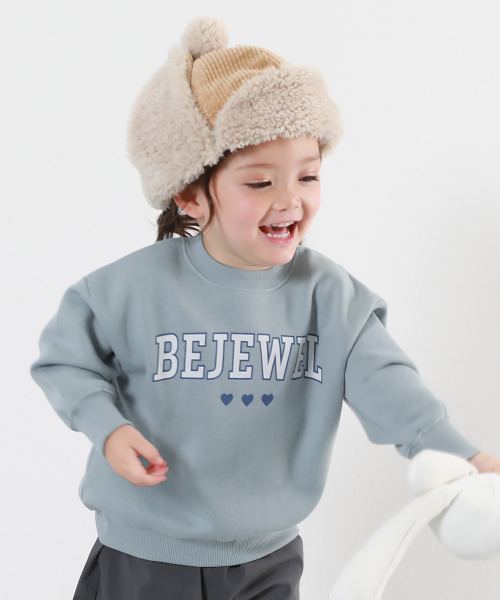 devirock（デビロック）の「デビラボ ガールズ プリント BOXシルエット 裏起毛トレーナー（スウェット・キッズ・グレー系その他/ブラック系その他2/ピンク系その他/ブラック系その他/パープル系その他3/ブルー系その他/グリーン系その他/グレー系その他2/パープル系その他/ベージュ系その他/ホワイト系その他/パープル系その他2/ベージュ系その他2/パープル系その他4/グレー系その他3/パープル系その他5/ピンク系その他2/グリーン系その他2/ピンク系3/レッド系その他/ベージュ系その他4/ブラック系その他4/ブルー系その他2/ベージュ系その他3/ブラック系その他3・90cm/100cm/110cm/120cm/130cm/140cm/150cm/160cm）」の15枚目の写真