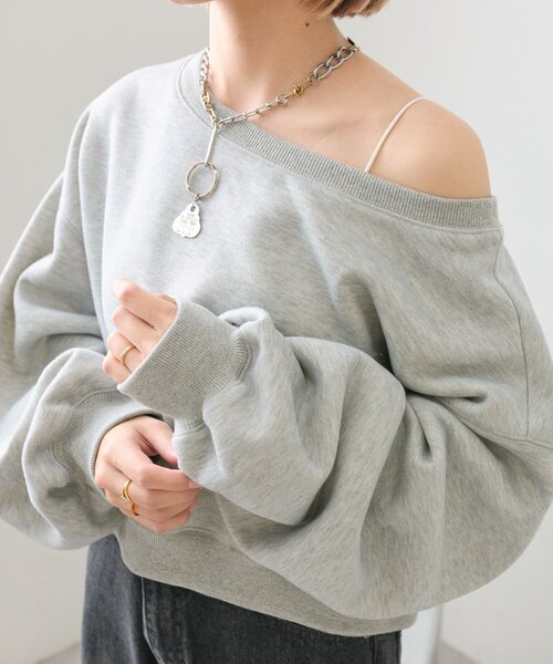 w closet(ダブルクローゼット)の「ワンショル裏起毛スウエット(Tシャツ/カットソー・レディース・アイボリー/グレー/ベージュ・FREE)」の1枚目の写真