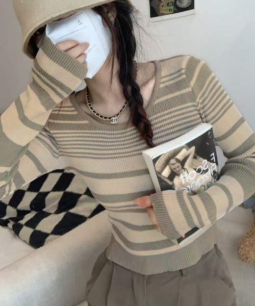 AsheKsha(アシクシャ)の「ストライブショート丈トップス(Tシャツ/カットソー・レディース・ブラック系/グリーン/ライトグレー・F)」の14枚目の写真