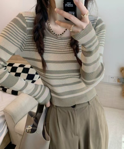 AsheKsha(アシクシャ)の「ストライブショート丈トップス(Tシャツ/カットソー・レディース・ブラック系/グリーン/ライトグレー・F)」の15枚目の写真