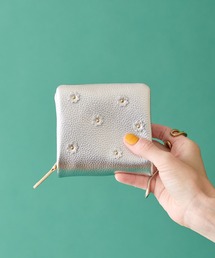 HASHIBAMI（ハシバミ）の「【HASHIBAMI】スモールフラワー ハーフウォレット（財布）」