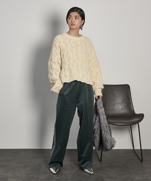 THE YOn(ザヨン)の「グリッターサイドライントラックパンツ(その他パンツ・レディース・ネイビー/グリーン/ボルドー・FREE)」の15枚目の写真