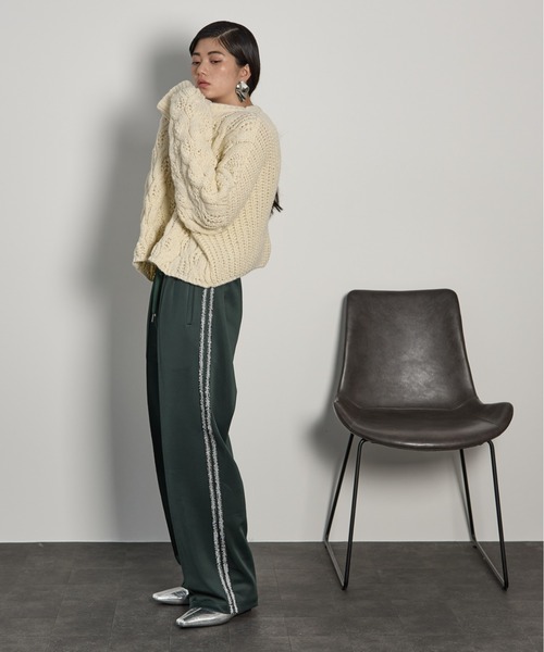 【AUBREY】サイドラインラメパンツ - FREE / ブラック　新品未使用 ニコアンド ラメ サイドラインパンツ ジャージ - メルカリ