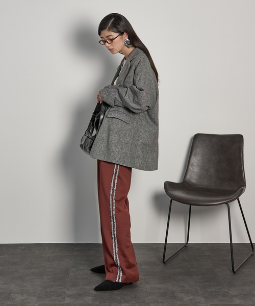 THE YOn(ザヨン)の「グリッターサイドライントラックパンツ(その他パンツ・レディース・ネイビー/グリーン/ボルドー・FREE)」の10枚目の写真