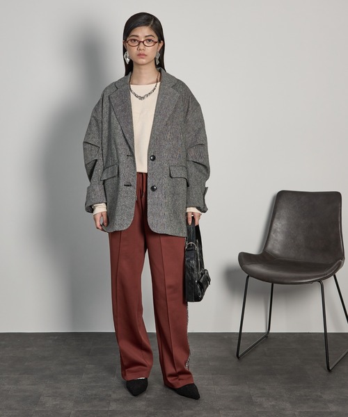 THE YOn(ザヨン)の「グリッターサイドライントラックパンツ(その他パンツ・レディース・ネイビー/グリーン/ボルドー・FREE)」の8枚目の写真