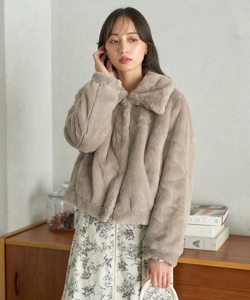 earth music&ecology（アースミュージックアンドエコロジー）の「ファーショートコート（ブルゾン・レディース・チャコールグレー/アイボリー/モカ・FREE）」の12枚目の写真