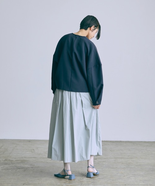 EN NEUME(エンノイム)の「【Set Up】Form Top(シャツ/ブラウス・レディース・ネイビー/ブラック/グレー・FREE)」の22枚目の写真