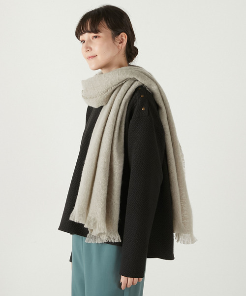 MELROSE claire（メルローズ クレール）の「【シャギーふんわりストール】（マフラー・レディース・イエロー/モスグリーン/チャコールグレー・FREE）」の12枚目の写真