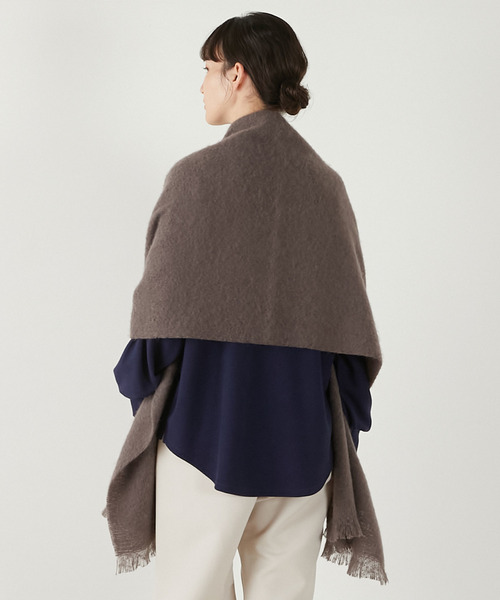 MELROSE claire（メルローズ クレール）の「【シャギーふんわりストール】（マフラー・レディース・イエロー/モスグリーン/チャコールグレー・FREE）」の16枚目の写真